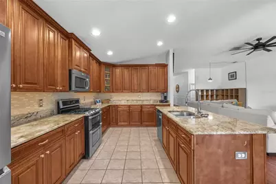 16316 Bridgeglade Lane, Lithia, FL 33547 - Photo 7