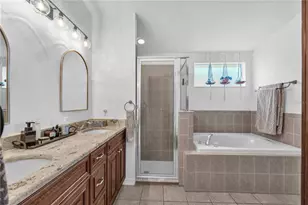 16316 Bridgeglade Ln, Lithia, FL 33547 - Photo 11