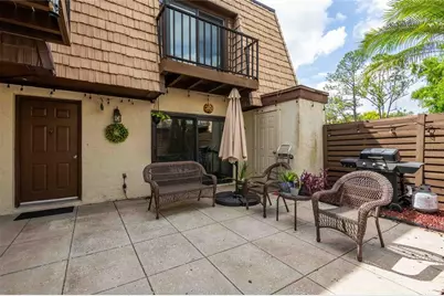 15307 W Pond Woods Drive #301, Tampa, FL 33618 - Photo 3