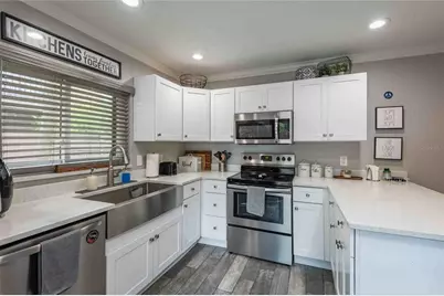 15307 W Pond Woods Drive #301, Tampa, FL 33618 - Photo 15
