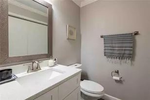 15307 W Pond Woods Dr, Tampa, FL 33618 - Photo 21