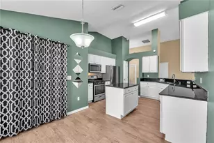 17738 Nathans Dr, Tampa, FL 33647 - Photo 5