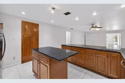 1903 Oro Court, Clearwater, FL 33764 - Photo 11
