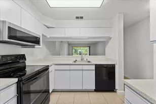 3001 58th Ave S, Saint Petersburg, FL 33712 - Photo 5
