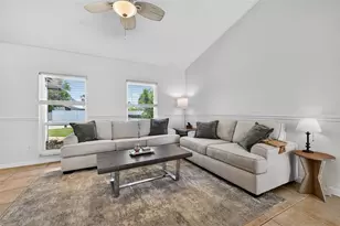 10705 Out Island Dr, Tampa, FL 33615 - Photo 7