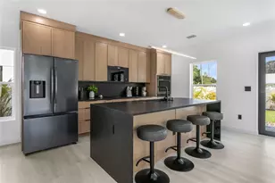 4601 Queensboro Ave S, Saint Petersburg, FL 33711 - Photo 7
