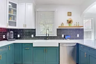 105 W Elm St, Tampa, FL 33604 - Photo 13