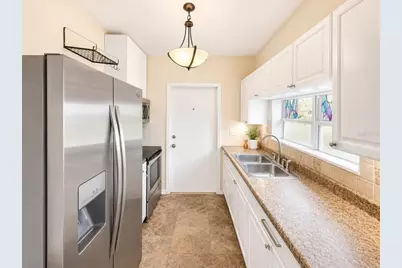 201 35th Street S, Saint Petersburg, FL 33711 - Photo 7