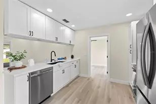 4430 Carson St NE, Saint Petersburg, FL 33703 - Photo 9
