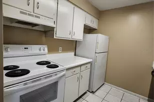 9209 Tudor Dr, Tampa, FL 33615 - Photo 7