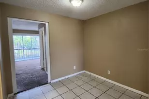 9209 Tudor Dr, Tampa, FL 33615 - Photo 5