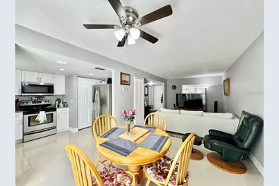 5216 Tennis Court Circle #5216, Tampa, FL 33617 - Photo 9