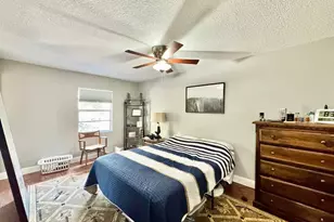 5216 Tennis Ct Cir, Tampa, FL 33617 - Photo 15