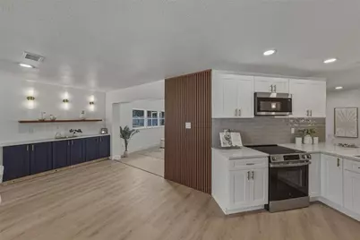 9305 120th Lane, Seminole, FL 33772 - Photo 17