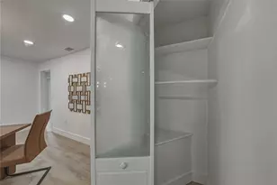 9305 120th Ln, Seminole, FL 33772 - Photo 25