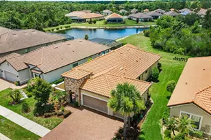 8707 Sorano Villa Dr, Tampa, FL 33647 - Photo 5