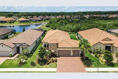 8707 Sorano Villa Drive, Tampa, FL 33647 - Photo 5