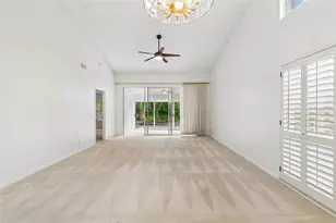 7656 Palm Aire Ln, Sarasota, FL 34243 - Photo 9