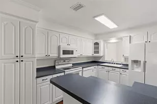4813 W Bay Villa Ave, Tampa, FL 33611 - Photo 35