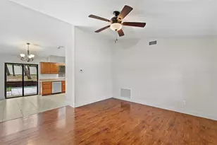723 Pent St, Tarpon Springs, FL 34689 - Photo 3