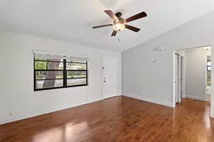 723 Pent St, Tarpon Springs, FL 34689 - Photo 5