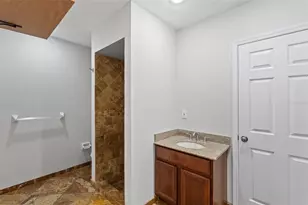 723 Pent St, Tarpon Springs, FL 34689 - Photo 11