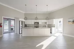 125 Mariner Dr, Tarpon Springs, FL 34689 - Photo 39