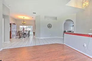 2327 Eagle Bluff Dr, Valrico, FL 33596 - Photo 7