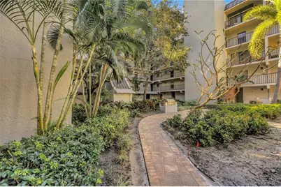 105 4th Avenue NE #220, Saint Petersburg, FL 33701 - Photo 37