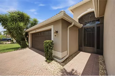 16239 Cape Coral Drive, Wimauma, FL 33598 - Photo 5