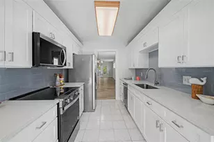 144 Boca Ciega Point Blvd N, Saint Petersburg, FL 33708 - Photo 3
