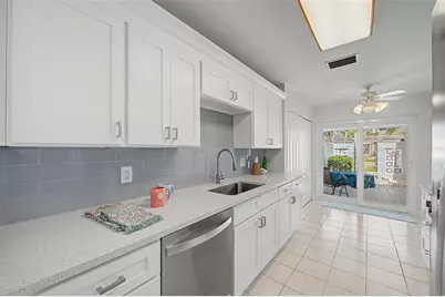 144 Boca Ciega Point Boulevard N, Saint Petersburg, FL 33708 - Photo 5