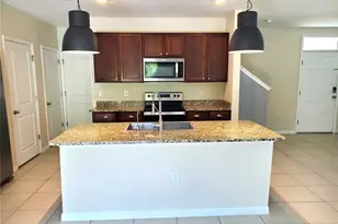 32871 Brooks Hawk Ln, Wesley Chapel, FL 33543 - Photo 17