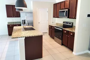 32871 Brooks Hawk Ln, Wesley Chapel, FL 33543 - Photo 19