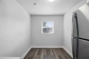 7102 Dellwood Dr, Tampa, FL 33619 - Photo 7
