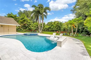 12399 Oaks Ln, Seminole, FL 33772 - Photo 5