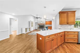 12399 Oaks Ln, Seminole, FL 33772 - Photo 13