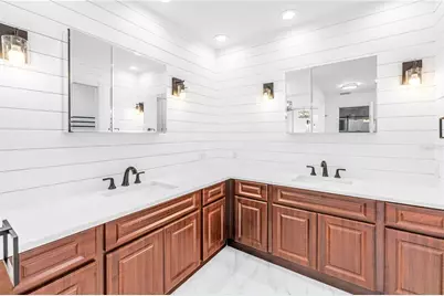 12399 Oaks Lane, Seminole, FL 33772 - Photo 15