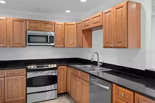 2220 Bahia Vista St, Sarasota, FL 34239 - Photo 11