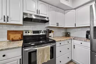 4750 39th Ave N, Saint Petersburg, FL 33714 - Photo 11
