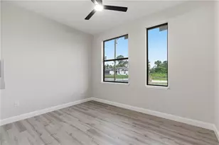 923 Milwaukee Blvd, Lehigh Acres, FL 33974 - Photo 21
