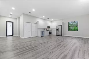 923 Milwaukee Blvd, Lehigh Acres, FL 33974 - Photo 9