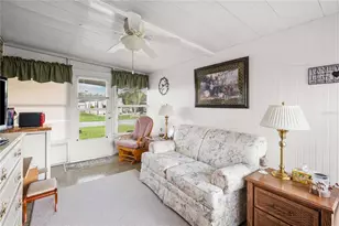5633 Benton St, Zephyrhills, FL 33542 - Photo 15
