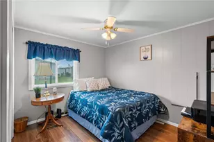 5633 Benton St, Zephyrhills, FL 33542 - Photo 19