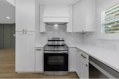 710 31st Avenue N, Saint Petersburg, FL 33704 - Photo 17