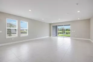 712 Sky Shade Dr, Apollo Beach, FL 33572 - Photo 9