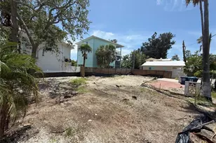 8586 E Bay Dr, Treasure Island, FL 33706 - Photo 1