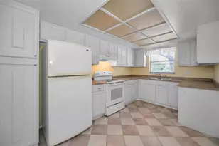 9700 Starkey Rd, Seminole, FL 33777 - Photo 13