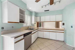 10309 Reclinata Ln, Tampa, FL 33618 - Photo 27