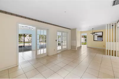 10309 Reclinata Lane, Tampa, FL 33618 - Photo 13